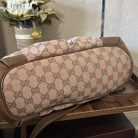 Gucci Sukey Two Way Bag - Picture 4 of 13
